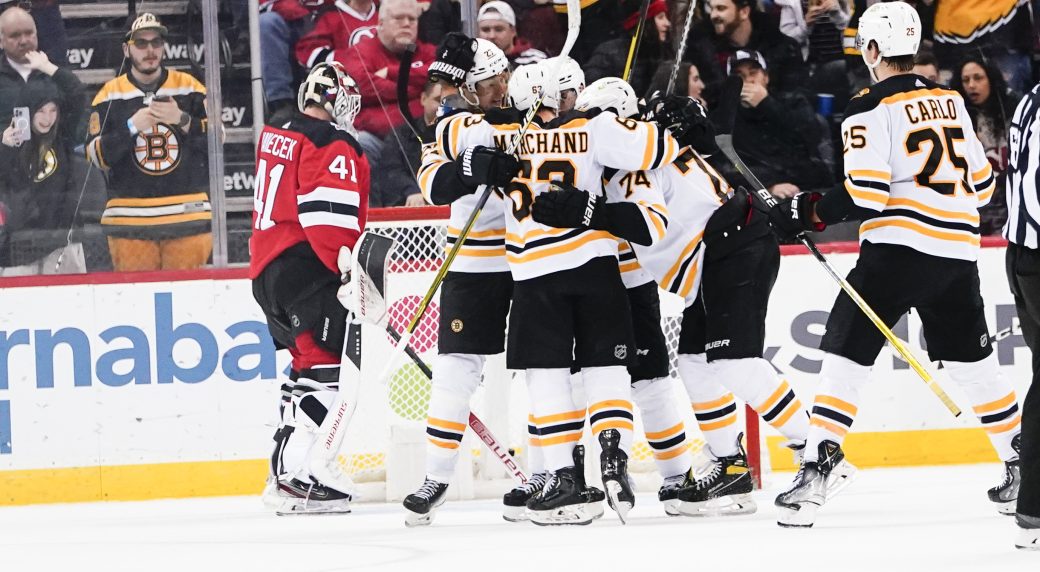 NHL Roundup: Bergeron breaks late tie, league-leading Bruins beat Devils