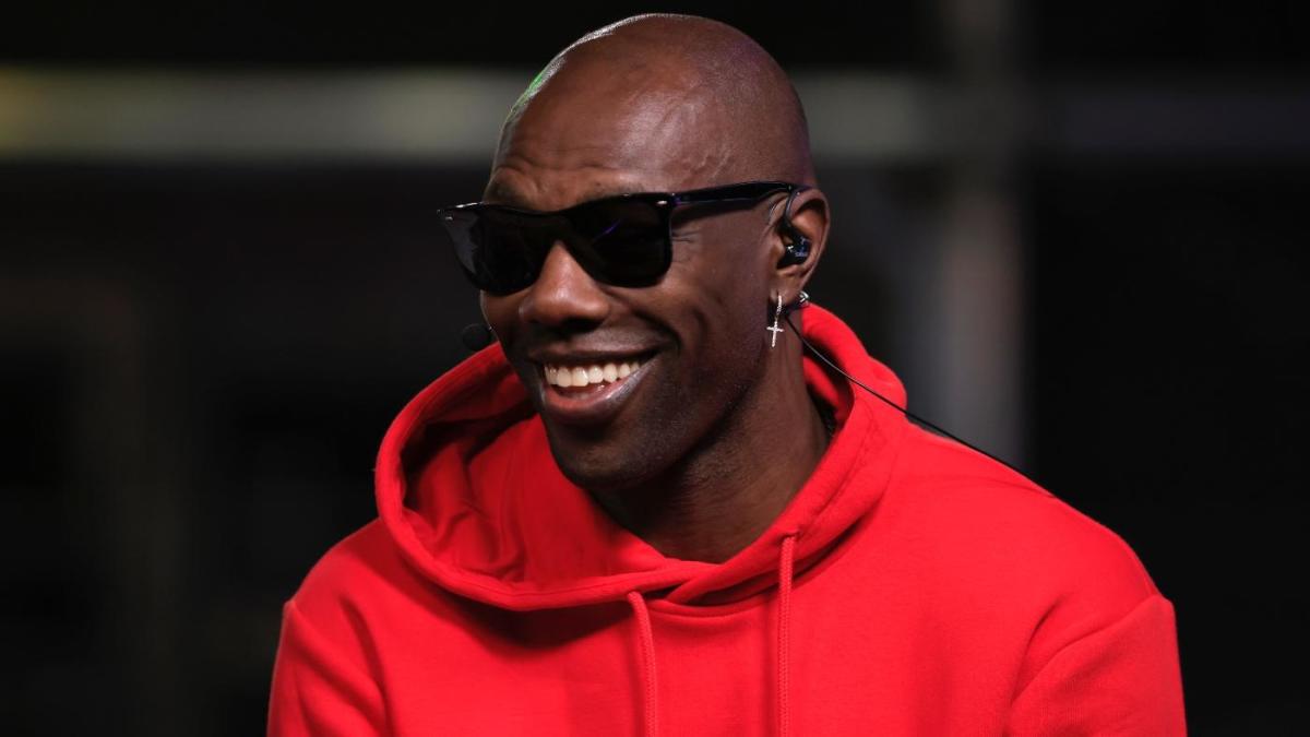 Terrell Owens, Cowboys reportedly unable to agree on contract details