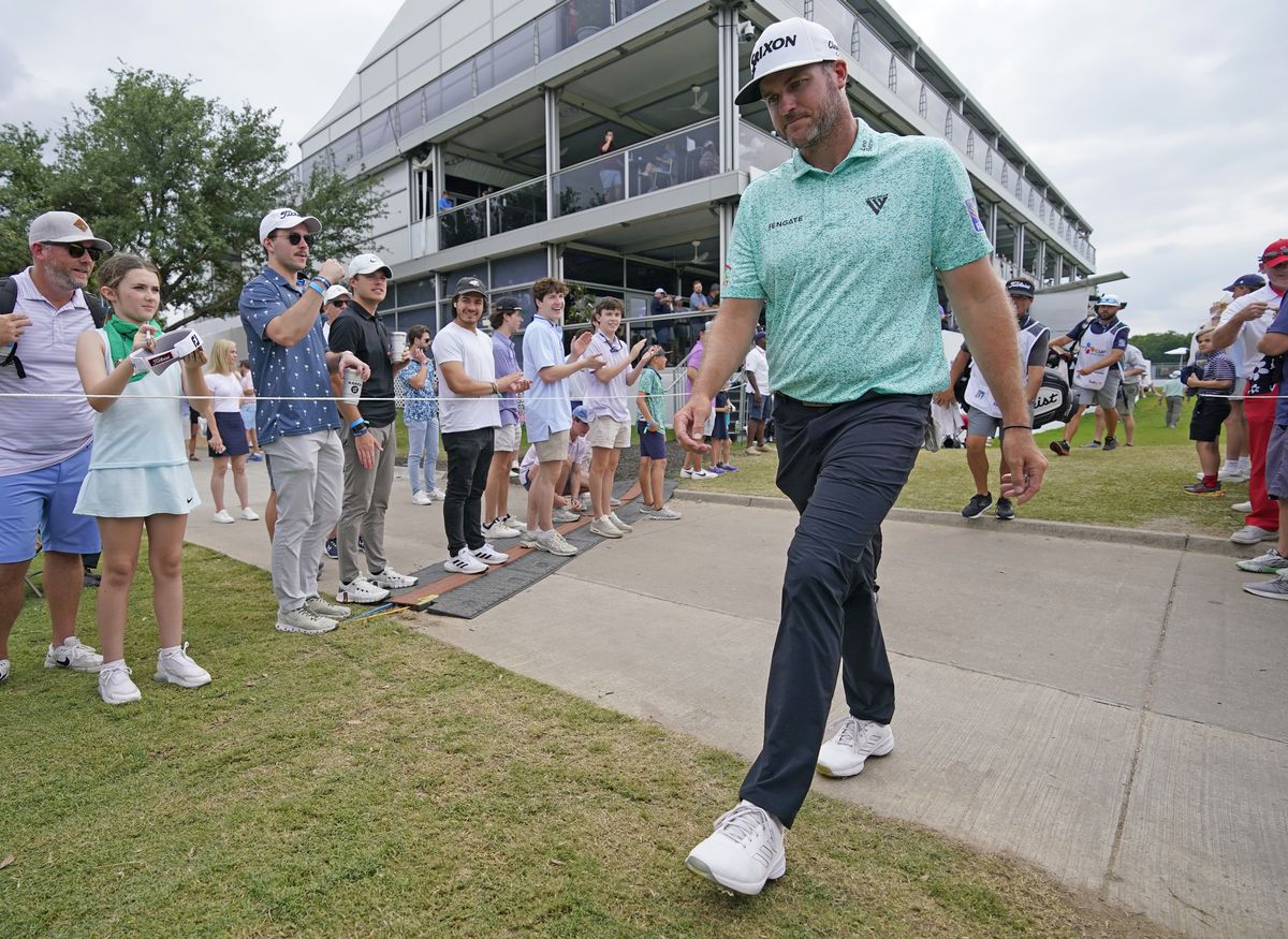 Taylor Pendrith fights through shoulder issue; grabs Byron Nelson lead